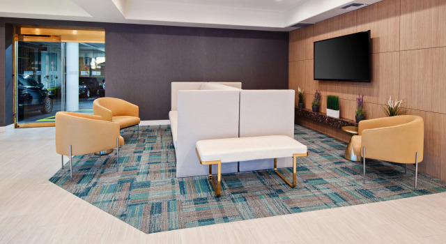 Holiday Inn Express & Suites Hollywood Walk Of Fame