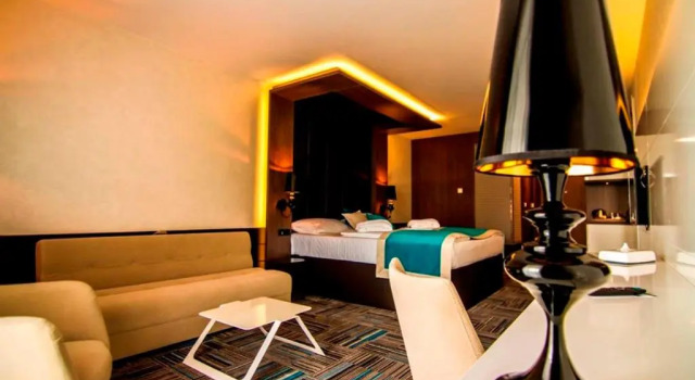 Трёхместный номер Deluxe Hotel Hills Sarajevo Congress & Thermal Spa Resort