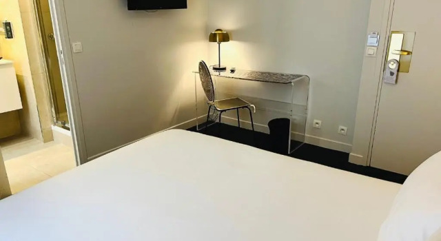 Номер Classic Hotel Le Cardinal Rueil Centre