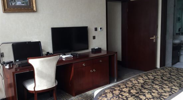 Люкс Superior East River International Hotel