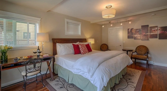 Beachside Villa Suites and Vacation Rentals, Book Villa Sommerhuse i Juneau, Hytte