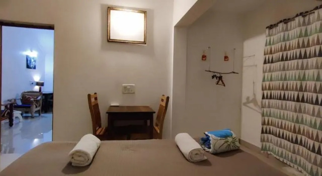 Апартаменты с балконом J-House, 4 Apartments with balconies, NO kitchen, Thalassa 1min away