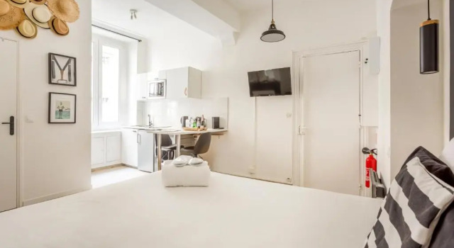 Люкс Standard Edwin Suites