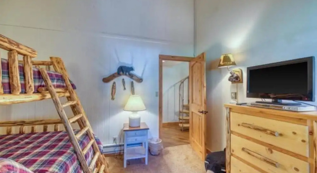 2 Bedroom Condo in Keystone - West Keystone, Забронировать Апартаменты/квартира Отели Кистон с бассейном, Бассейн