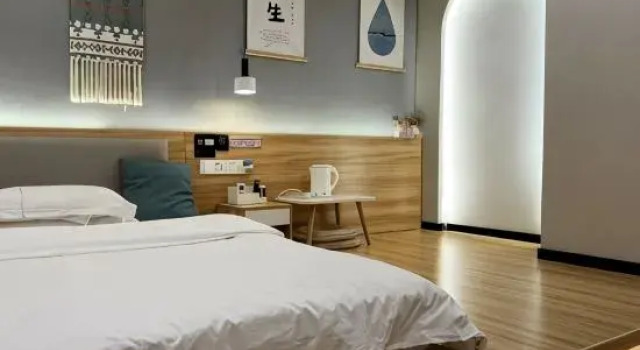 Люкс Executive Luo Jia Apartment