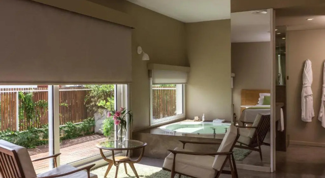 Люкс Home Hotel