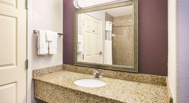 Двухместный номер Executive La Quinta Inn & Suites by Wyndham Brownwood