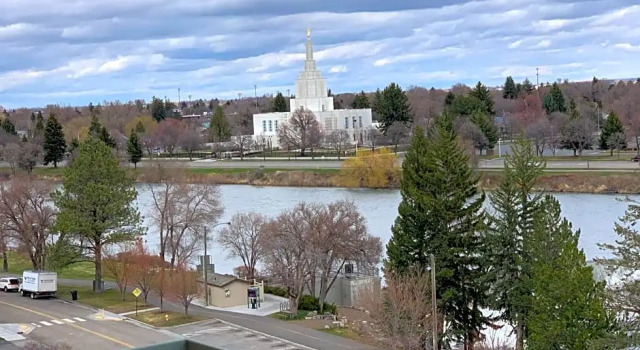 Номер Standard с видом на реку Comfort Suites Idaho Falls