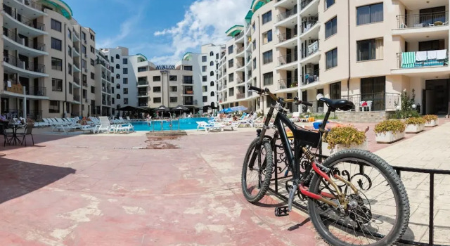 Nice Studio with Kitchenette in Avalon Complex, Забронировать Отель Отели области Бургас с парковкой, Парковка