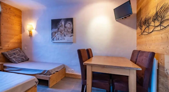 Appartement Méribel, 1 pièce, 4 personnes - FR-1-355-164, Prenota Appartamento Hotel a Alvernia con parcheggio, Parcheggio