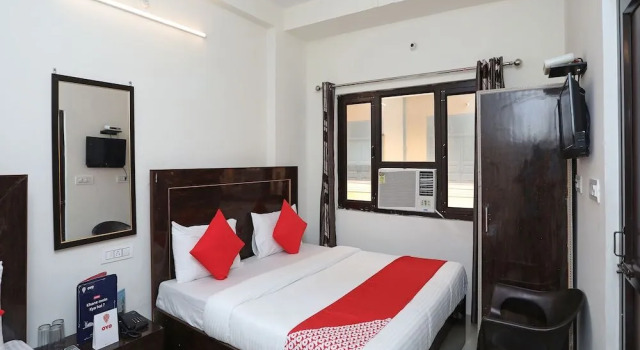 OYO 16815 Hotel Suresha, Rezerwuj Hotel Hotele w Kankhal ze śniadaniem, Śniadanie