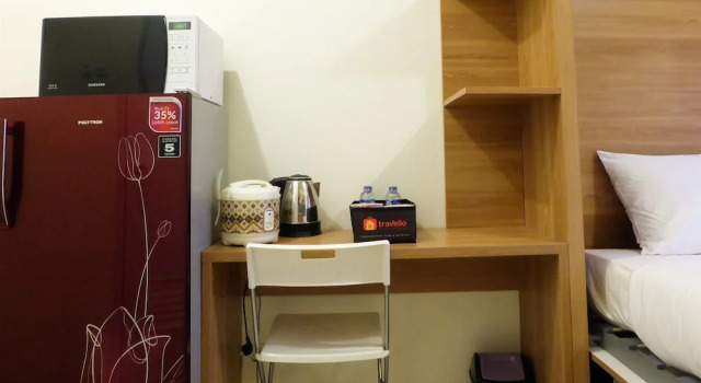 Modern Studio Apartment 28 On Top Of Green Pramuka Mall, Book Apartment Hotels in Jakarta with Parking, Parking