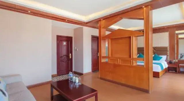 Люкс Comfort Yong Zhu Qi Ju Xi Jing Hotel (Ganzi Hongjun Road white pagoda park Branch)