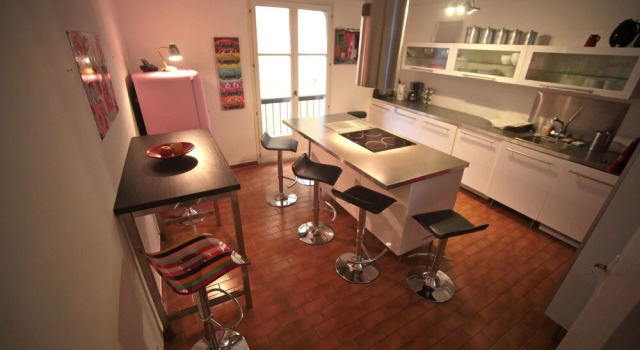 Chic and Comfortable house in Historic Centre of beautiful Ceret, Rezervați Hotel Ceret Pyrénées-Orientales