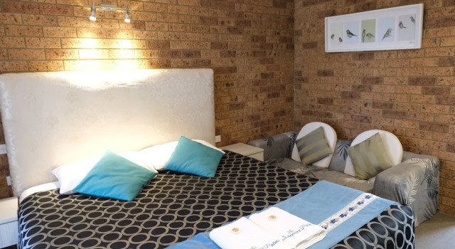 Номер Standard с балконом Sapphire Palms Motel