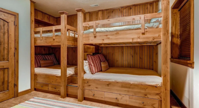 Snowtop Manor by Park City Lodging, Забронировать Отель Парк-Сити Deer Valley - The Canyons, рядом с Prospectore Park