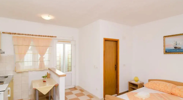 Apartments Skurla - Studio Apartment With Terrace, Забронировать Апартаменты/квартира Отели Саплунара с парковкой, рядом с Пляж Велика Саплунара, Парковка