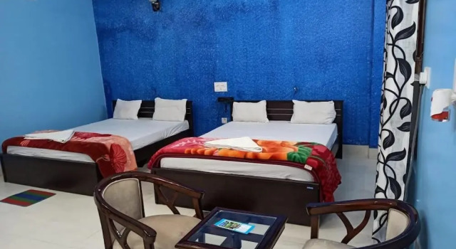 Hotel Anand Lok