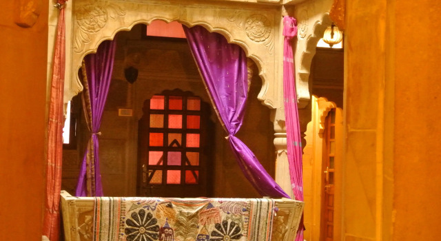 Hotel Garh Jaisal Haveli, Rezerwuj Hotel Hotele w Rajasthan z parkingiem, Parking