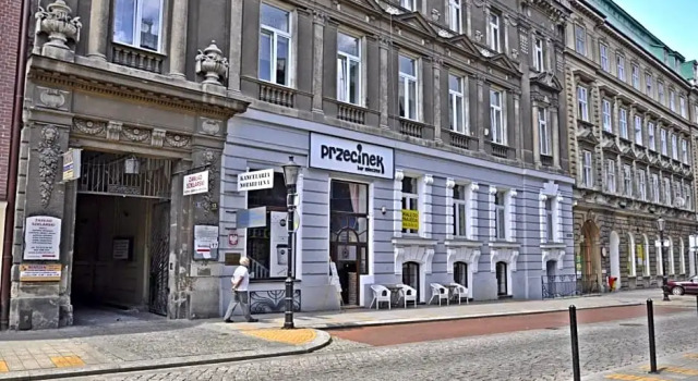 Hostel BIELSKO, Забронировать Хостел Отели Бельско-Бялы с парковкой, рядом с Bielska BWA Gallery, Парковка