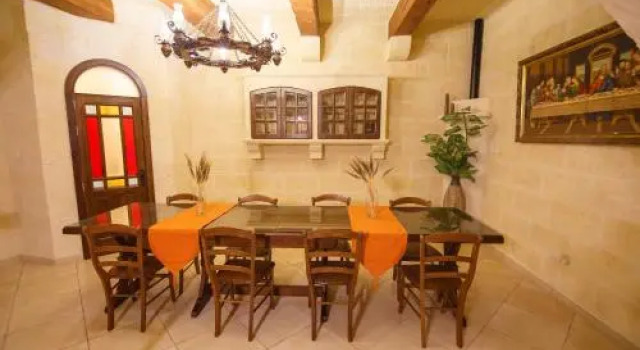Ta Tumasa Farmhouse, Varaa Hotelli Qala Gozo
