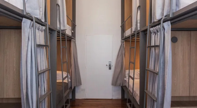 Кровать в общем номере Franca City Hostel