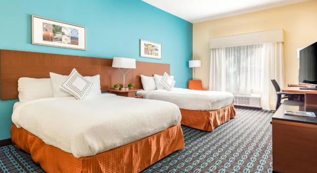 Четырёхместный номер Deluxe Fairfield Inn Charlotte Northlake