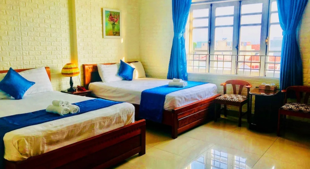 Четырёхместный номер Standard Whale Hotel