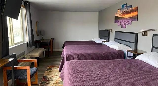 Номер Standard Aircrest Motel