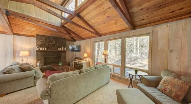 Diamond Peak Lane 5