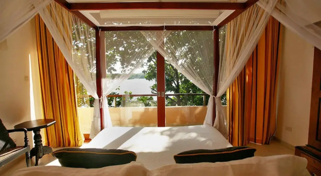 Elevated Villa Overlooking Tranquil Koggala Lake