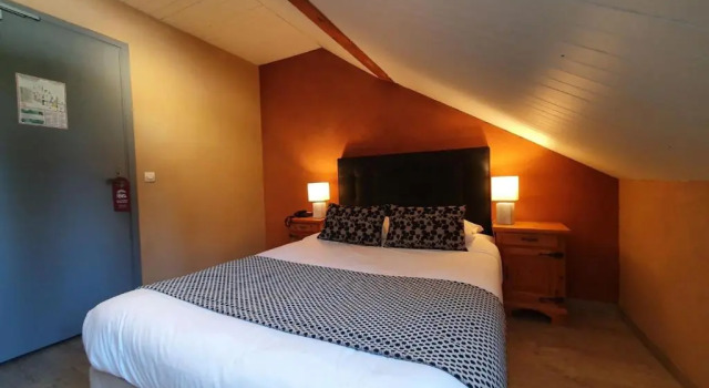 Двухместный номер Standard Auberge De La Croix Perrin