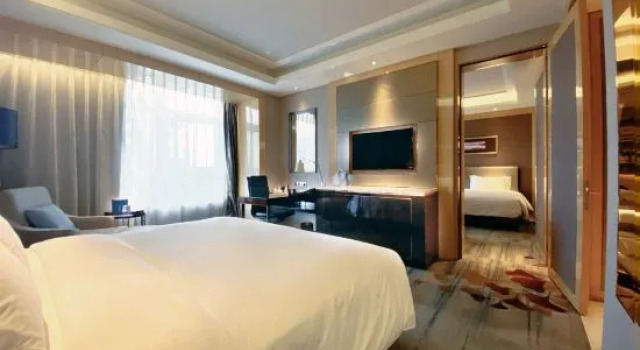 Семейный люкс с 2 комнатами Wanda Realm Dandong