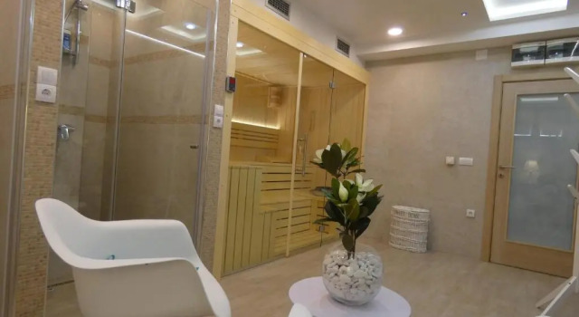 Villa Natural Wood
