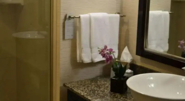 Люкс с 2 комнатами Embassy Suites Palmdale
