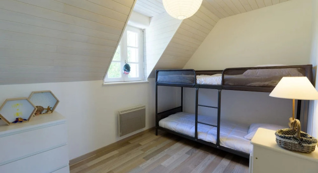 Beautiful Breton villa with private pool and large garden, 6 km from the coast, Забронировать Вилла Отели Finistère с парковкой, Парковка