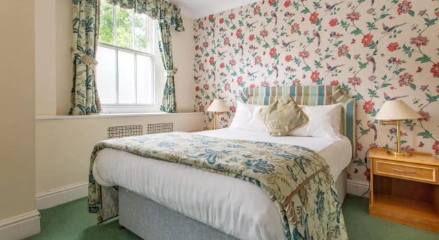 Номер Deluxe Woodland Manor Hotel
