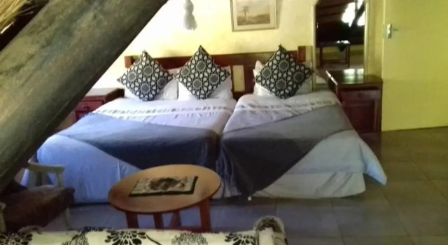 Mosi-ua-Tunya Lodge, Rezerwuj Hotel Hotele w Victoria Falls z basenem, Basen