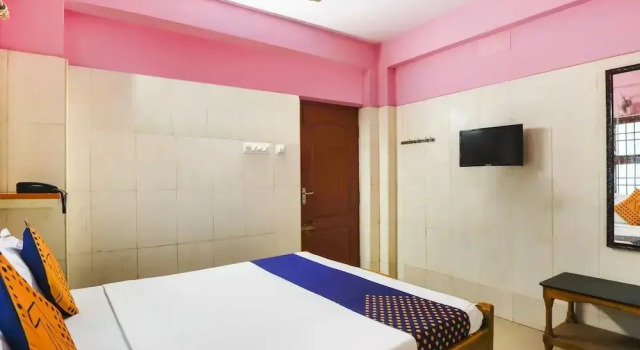 Tamilnadu Mansion by OYO Rooms, Забронировать Отель Трипликане Ченнаи, рядом с MGR Memorial