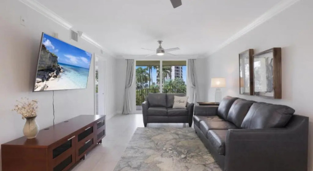 Completely Remodeled 2 Bed 2 Bath I Block Away From Free Beach Access, Забронировать Отель Марко-Айленд штат Флорида