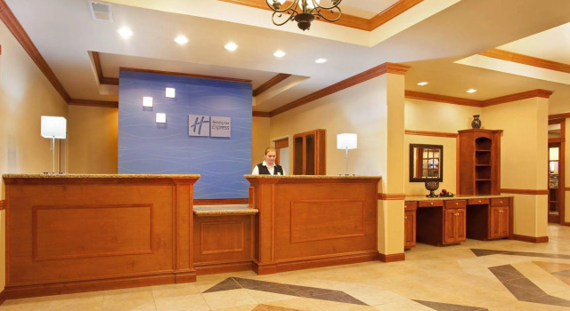 Holiday Inn Express Hotel & Suites Goshen, Rezervasyon Otel Goshen Indiana