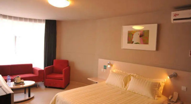 Jinjiang Inn Ordos Narisong Rd, Book Hotel Hoteller i Inner Mongolia med parkering, Parkering