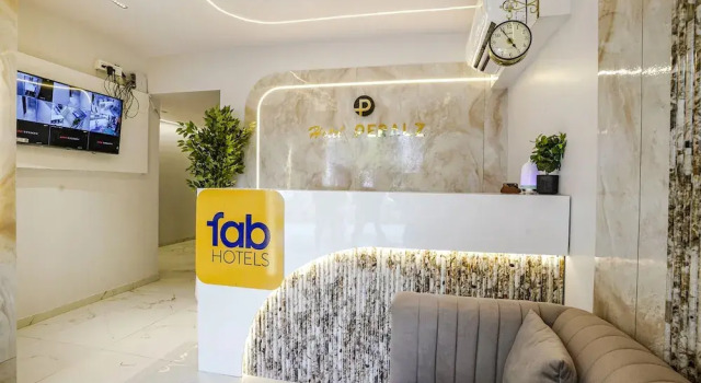 Fabhotel Peralz, Забронировать Отель Отели штата Махараштры 3 звезды, 3*