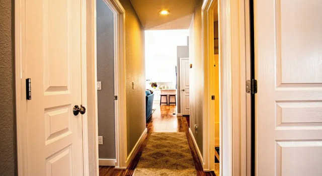 In the Heart of Hailey; Private Pet-friendly 3 Bedroom Home With Garage