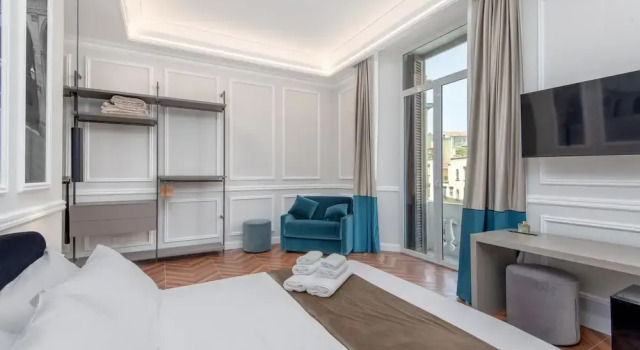 Люкс Executive с балконом и с видом на город Naples Plaza Duomo