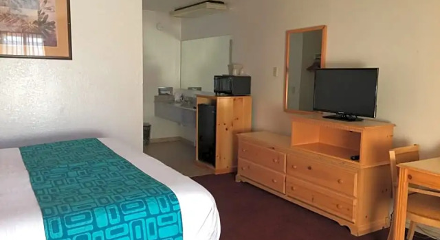 Doppel Suite Tiki Lodge