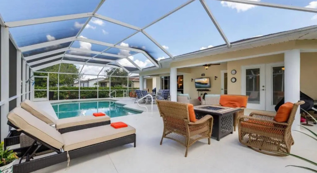 Апартаменты Villa Serenity NOW is the picture-perfect PET FRIENDLY Villa for you and your loved ones
