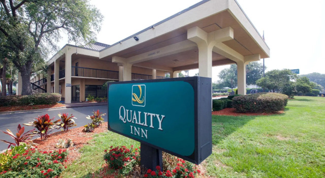 Кровать в общем номере Quality Inn Orange Park Jacksonville
