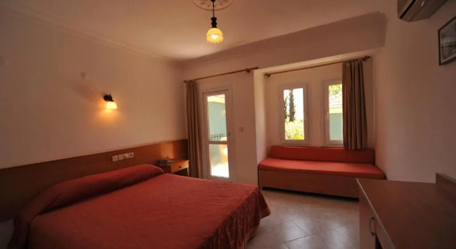 Трёхместный номер Standard The Tower Hotel