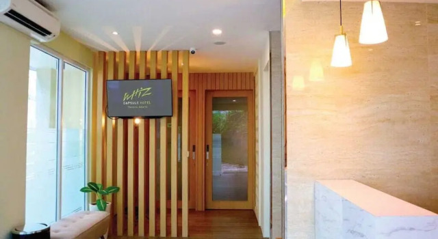 Whiz Capsule Hotel Thamrin Jakarta, Book Capsule Hotel Hotels in Jakarta with Parking, Parking